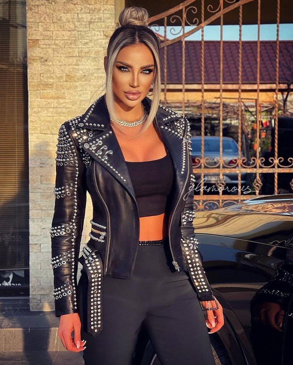 CHAQUETA BIKER DE PIEL GENUINA EN NEGRO