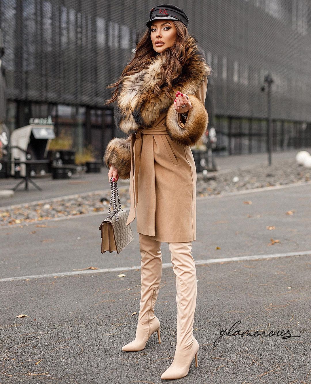 ABRIGO DE CASHMERE DE PIEL DE MAPACHE