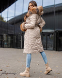 CHAQUETA ACOLCHADA CON RIBETES DE PELO DE ZORRO EN BEIGE