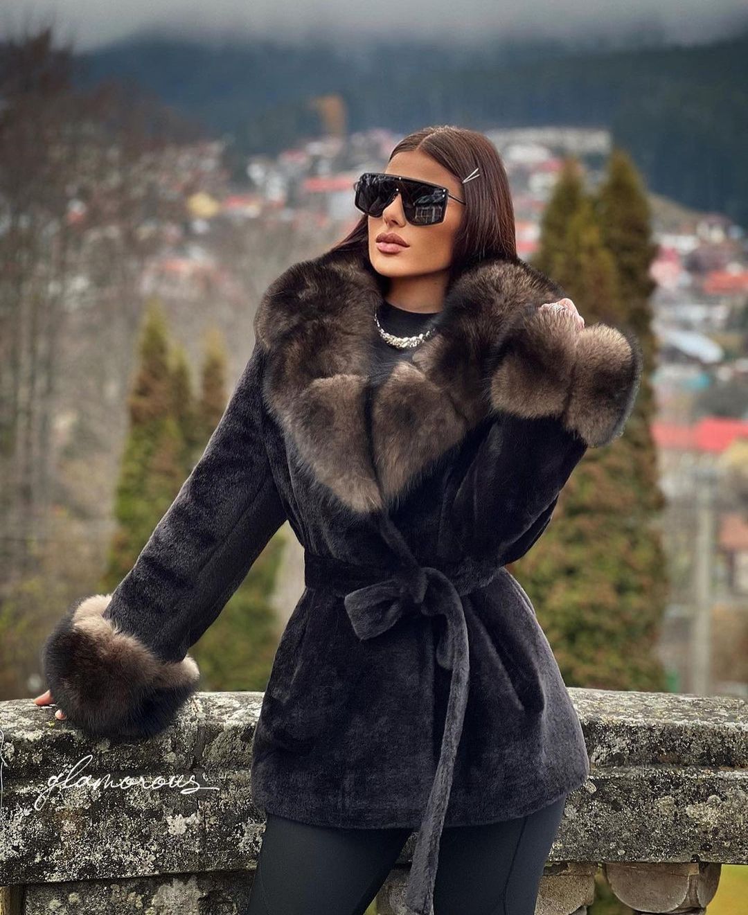 CHAQUETA DE ALCÁNTARA DE PELO DE ZORRO EN CAQUI