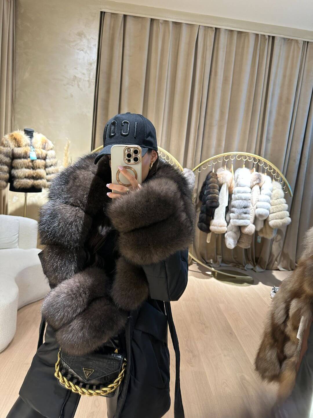 GIACCA ICON PARKA NERO IN PELLICCIA DI VOLPE